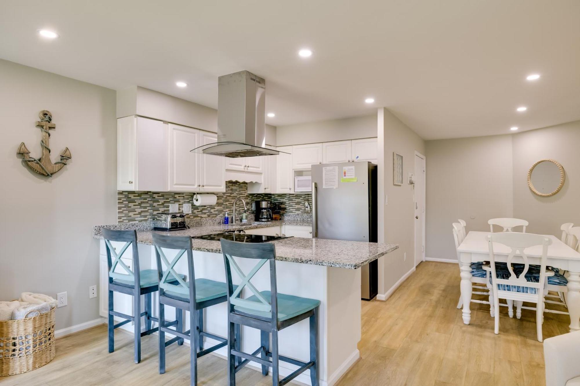 Emerald Isle Condo With Indoor Pool And Beach Access! Eksteriør billede