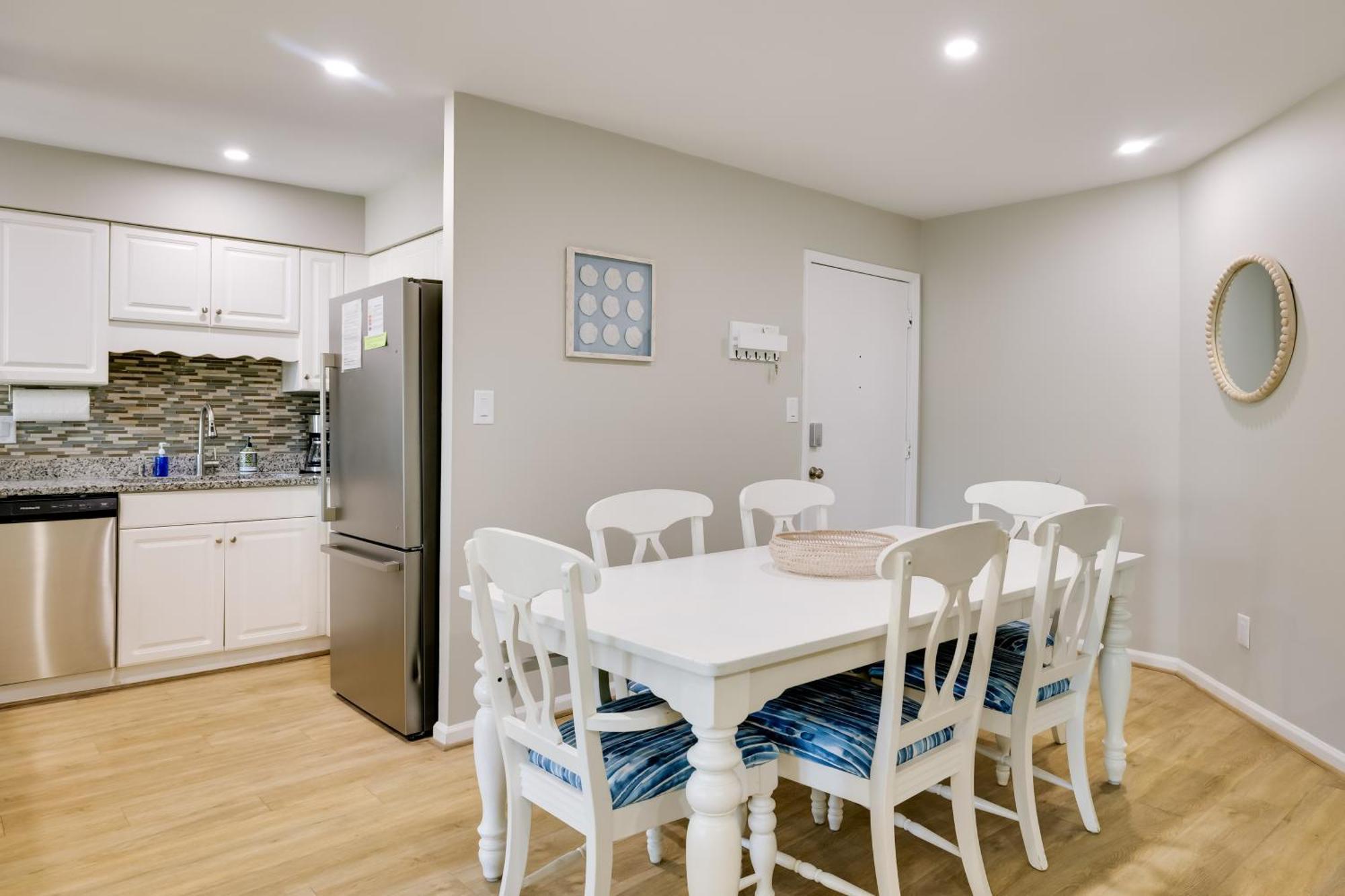 Emerald Isle Condo With Indoor Pool And Beach Access! Eksteriør billede