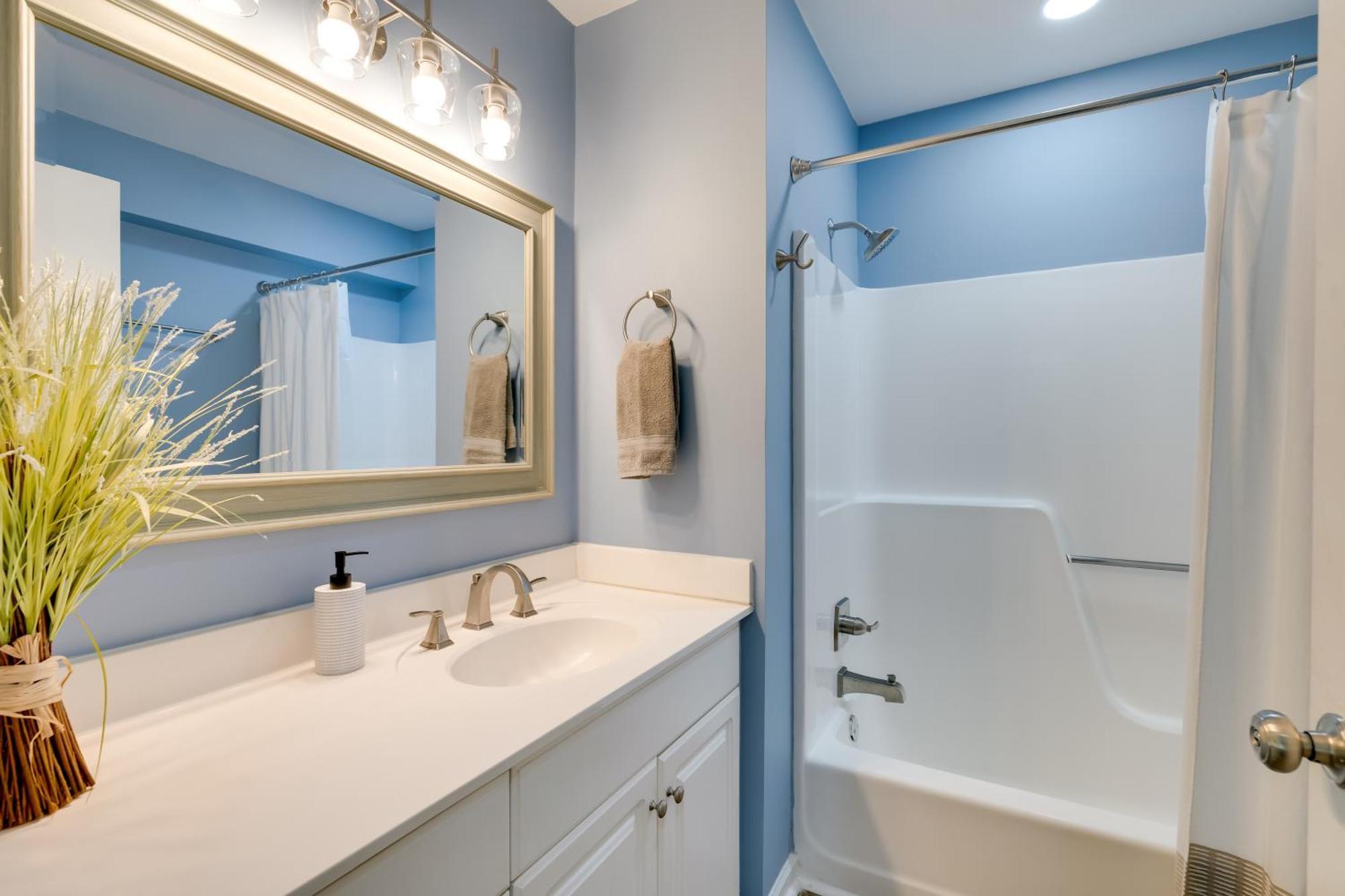 Emerald Isle Condo With Indoor Pool And Beach Access! Eksteriør billede